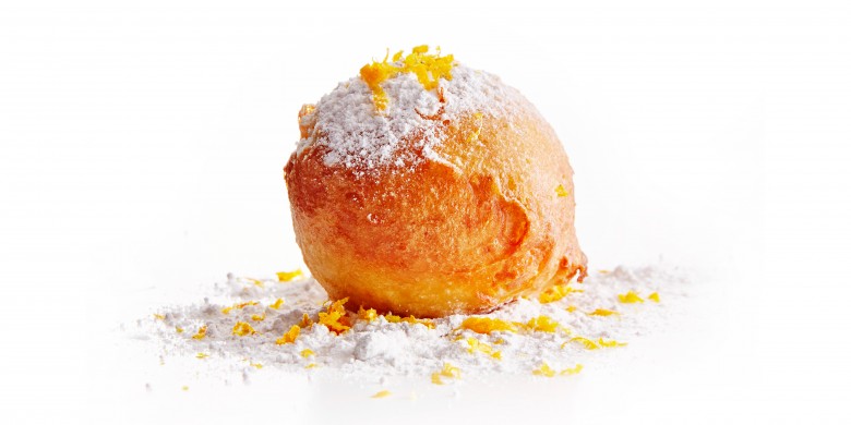 Oliebollen met sinaasappel en gestampte muisjes