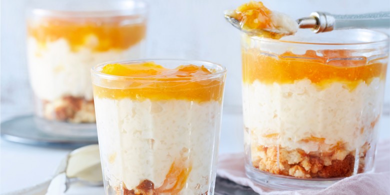 Kokosrijst met bitterkoekjes en abrikozen