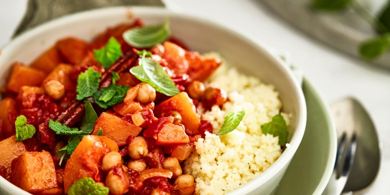 Stoofpotje met pompoen, kikkererwten en couscous