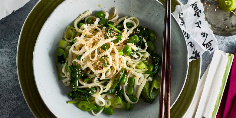 Noedels met spinazie, sesam en wasabi
