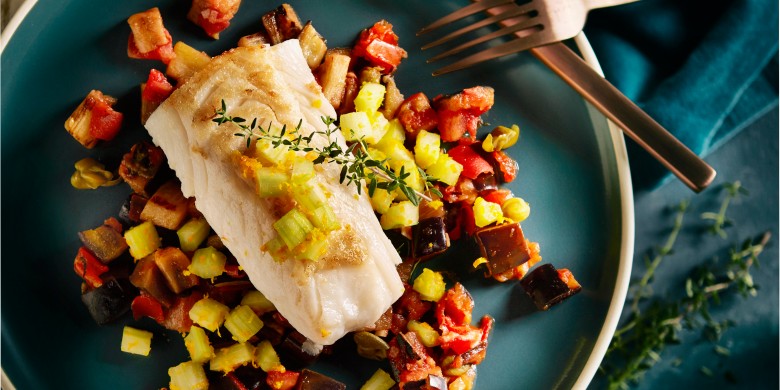 Witvis met caponata