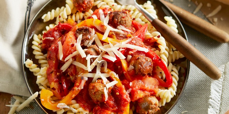 Fusilli met paprika en worst