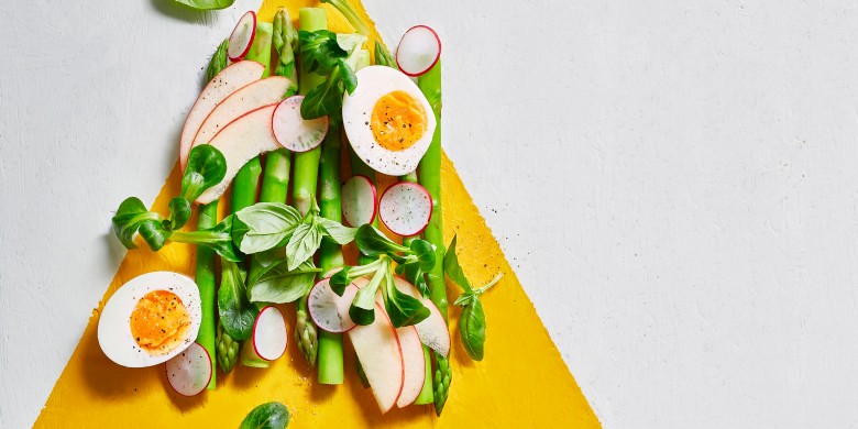 Lentesalade met groene asperges