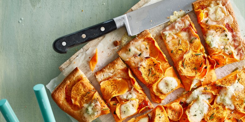 Pizza met zoete aardappel en gorgonzola