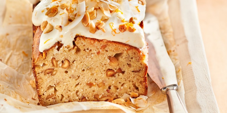 Pinda-bananencake met kokos