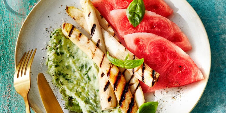 Meloencarpaccio met asperges en avocadosaus