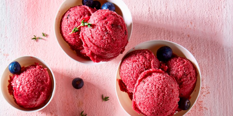 Bosbessensorbet met tijm
